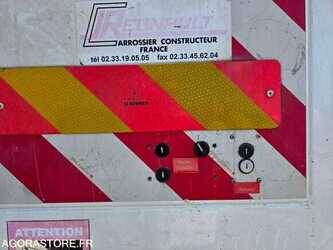 2011-iveco-150e25-48884803