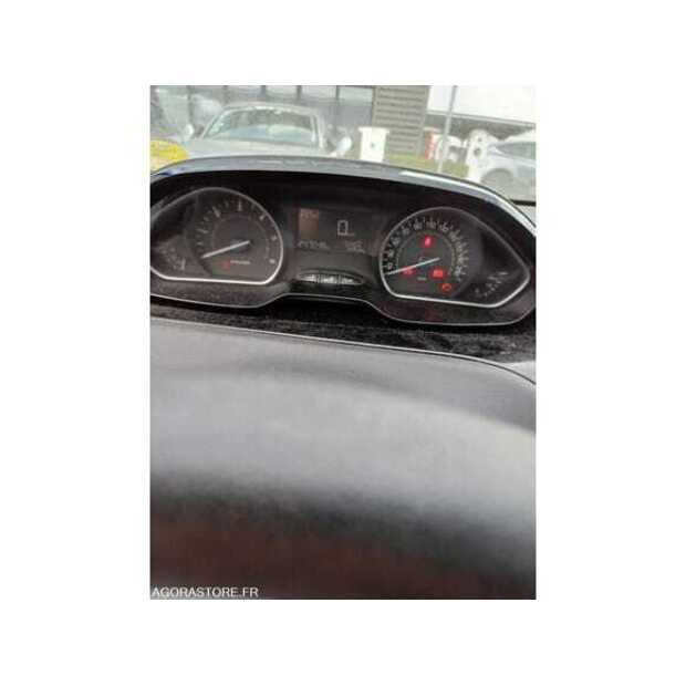 2017 Peugeot 208-48885634