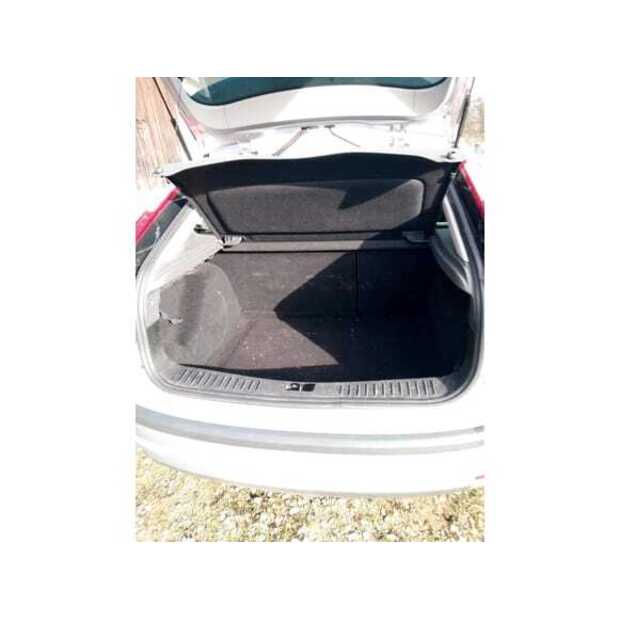 2006 Ford Focus-48885645