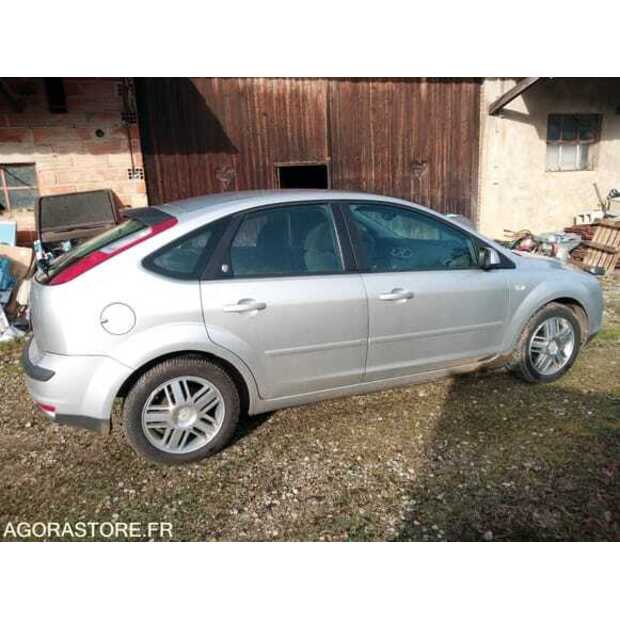 2006 Ford Focus-48885654