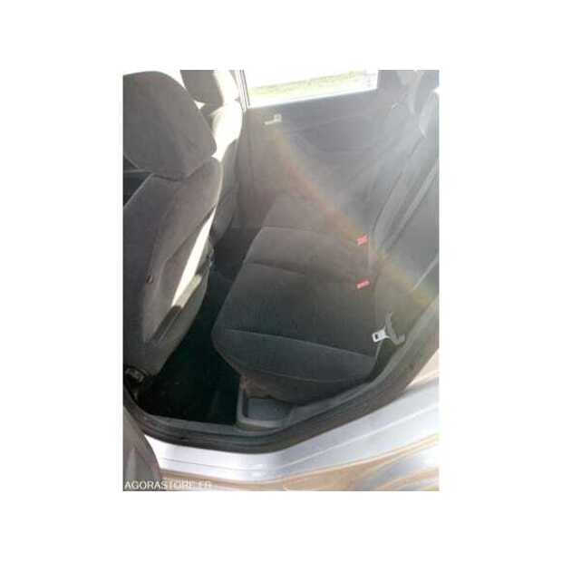 2006 Ford Focus-48885658