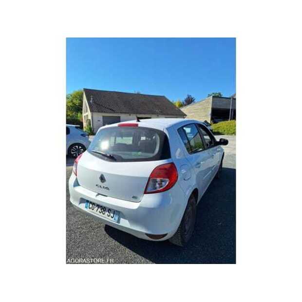 2012 Renault Clio-48885666