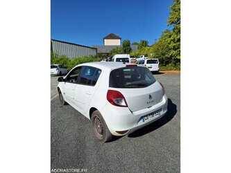 2012-renault-clio-1480757-48885667