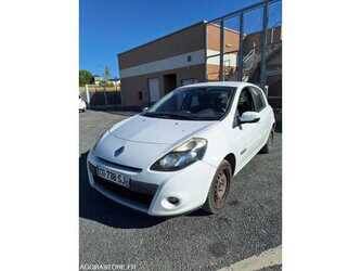 2012-renault-clio-1480757-48885669