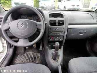 2009-renault-clio-1480759-48885687