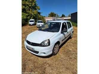 2009-renault-clio-1480762-48885708