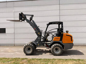 2019-giant-v5003-48886769
