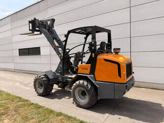 2019-giant-v5003-48886770