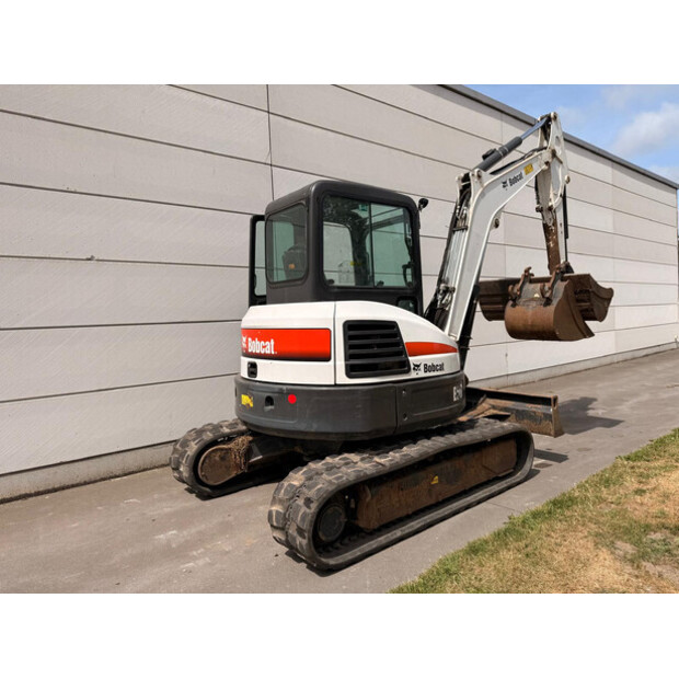 2018 بوبكات E50-48886841