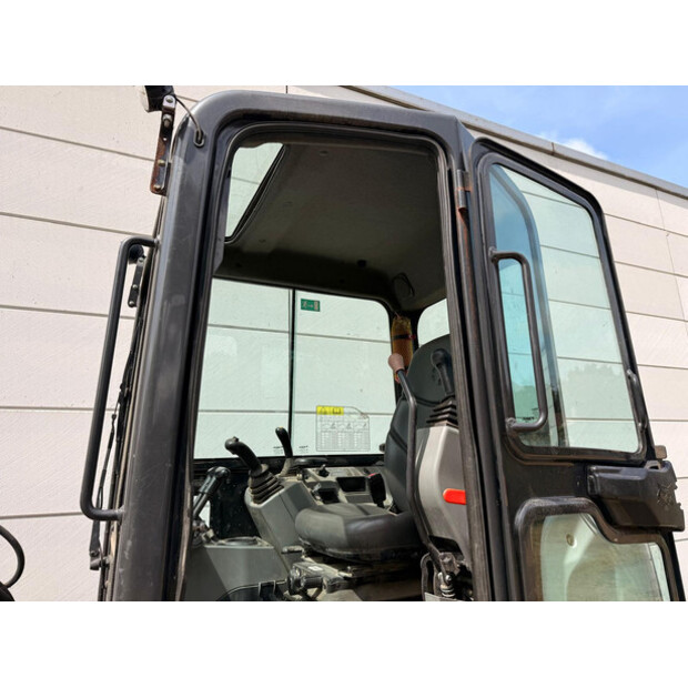 2018 بوبكات E50-48886847