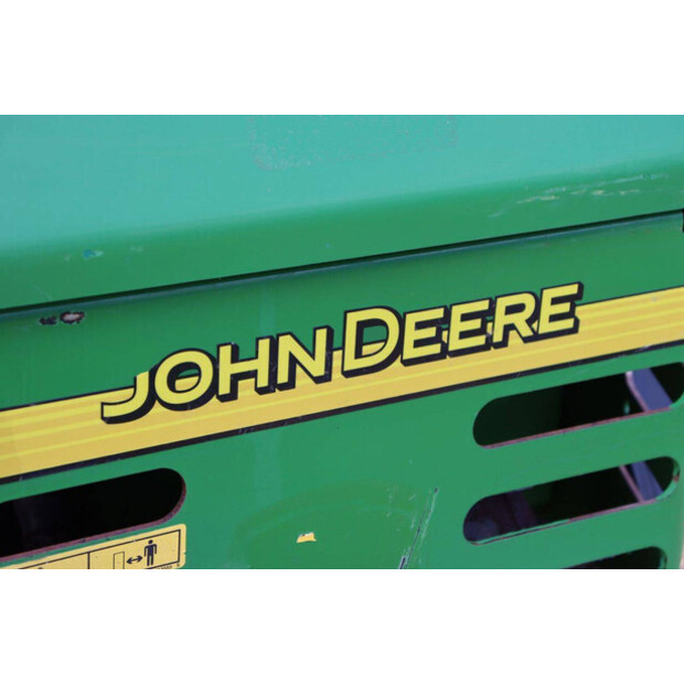 JOHN DEERE ZTRAK 717E-48888081