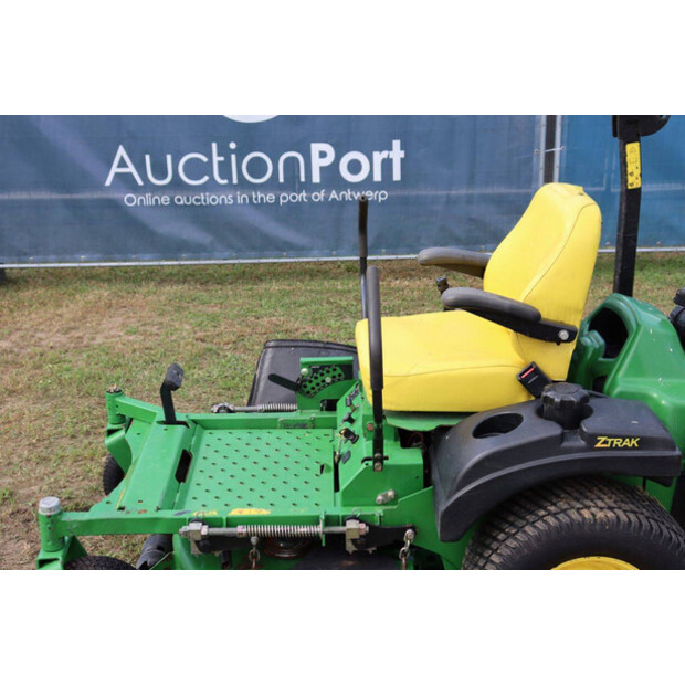 JOHN DEERE ZTRAK 717E-48888089