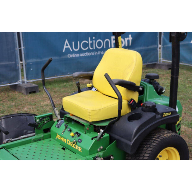 JOHN DEERE ZTRAK 717E-48888091