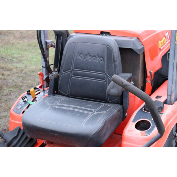 2011 KUBOTA GZD21-48888491
