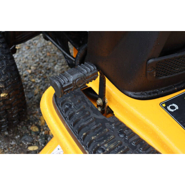 2010 Cub Cadet GT-1224 Hydrostatic-48889142