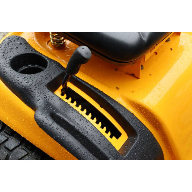 2010 Cub Cadet GT-1224 Hydrostatic-48889147