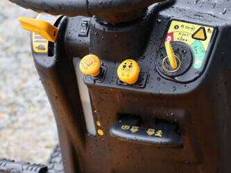 2010-cub-cadet-gt-1224-hydrostatic-48889148