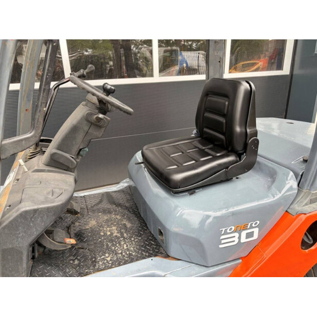 2011 Toyota D-52-8fd30-48889162