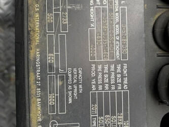 2011-toyota-d-52-8fd30-1480960-48889164