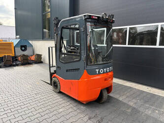 2018-toyota-7fbest15-1480963-48889219