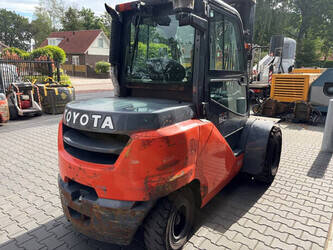 2017-toyota-40-8fd45n-48889282