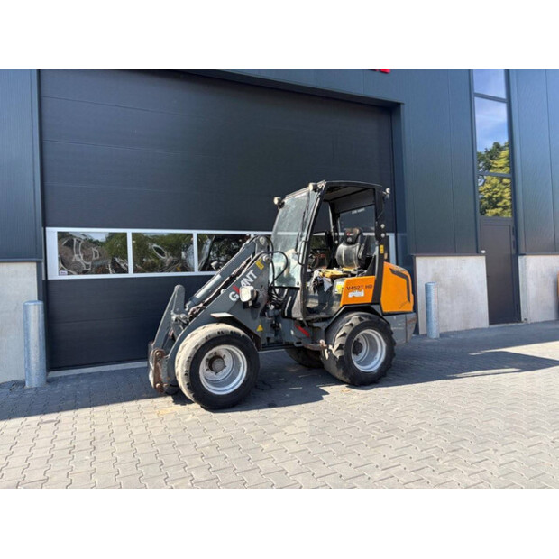 2012 جاينت V452T HD-48889343
