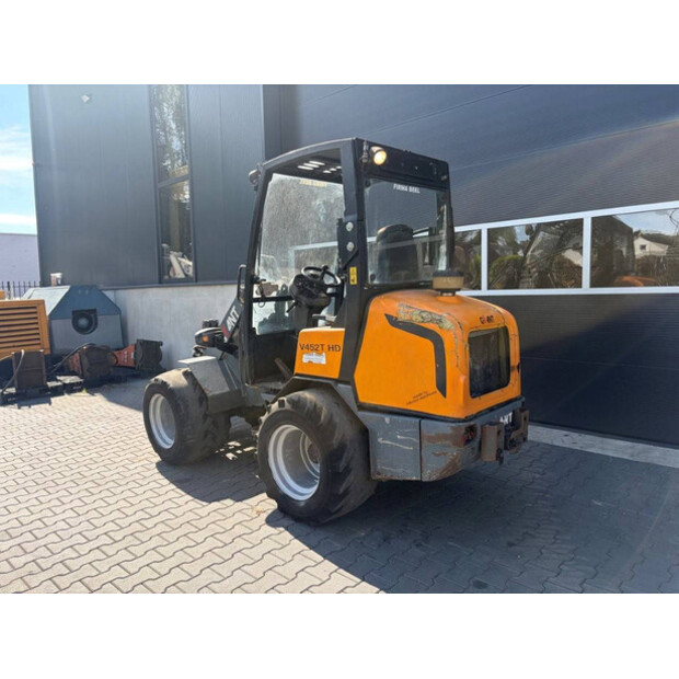 2012 جاينت V452T HD-48889345