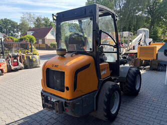 2012-giant-v452t-hd-1480970-48889346