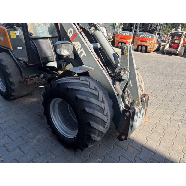 2012 جاينت V452T HD-48889347