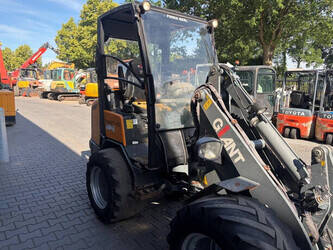 2012-giant-v452t-hd-1480970-48889348