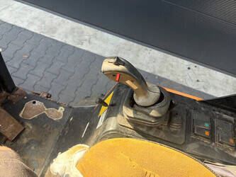 2012-giant-v452t-hd-1480970-48889353