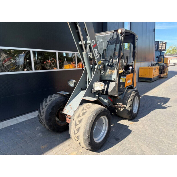 2012 جاينت V452T HD-48889355