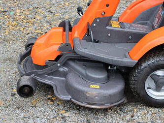 2012-husqvarna-r216awd-48889429