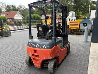 2017-toyota-8fbmk16t-48889659