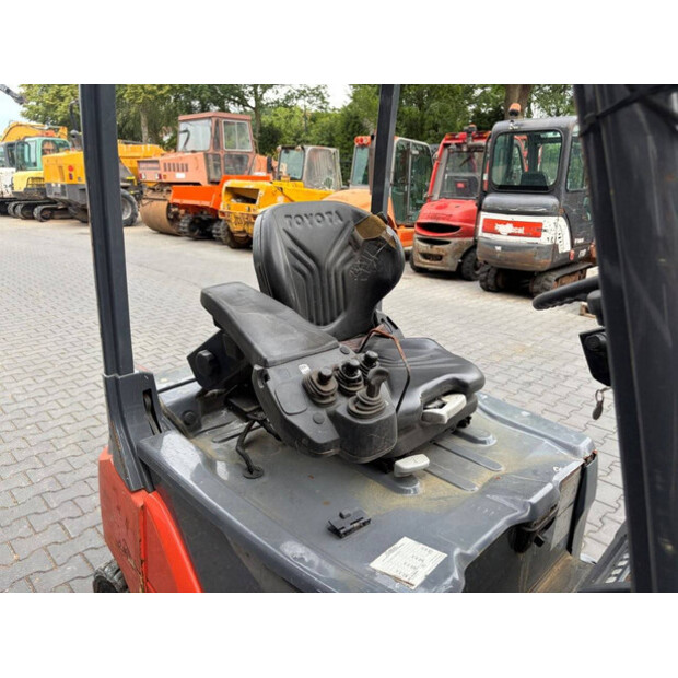 2017 Toyota 8FBMK16T-48889662