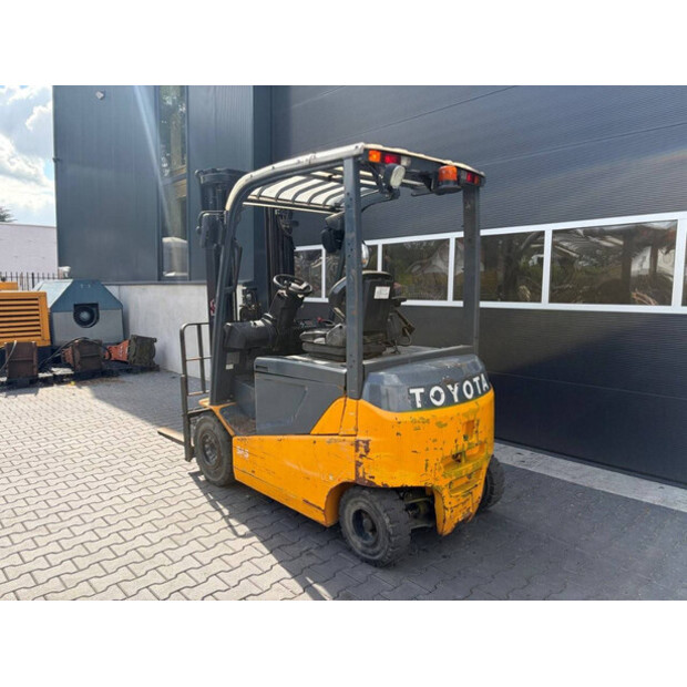 2016 Toyota 8FBMKT25-48889719