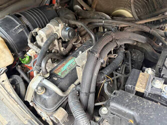 2011-toyota-02-8gf25-48890440