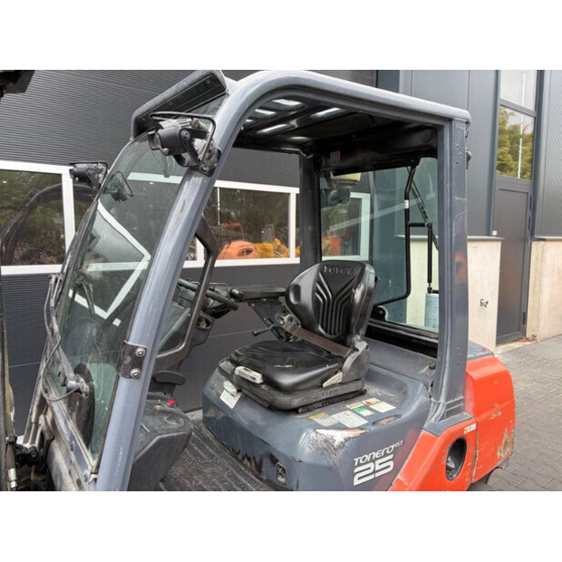 2017 Toyota 06-8FD25F-48890725