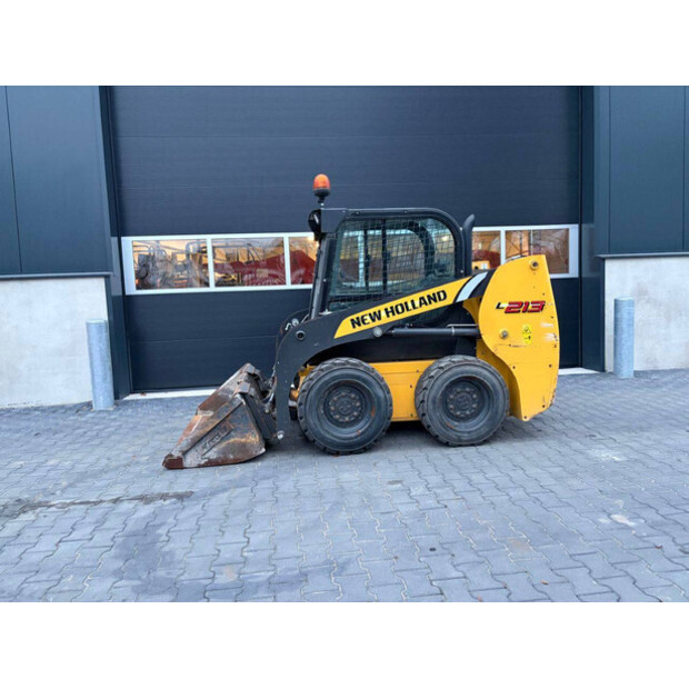 2018 New Holland L213-48891115