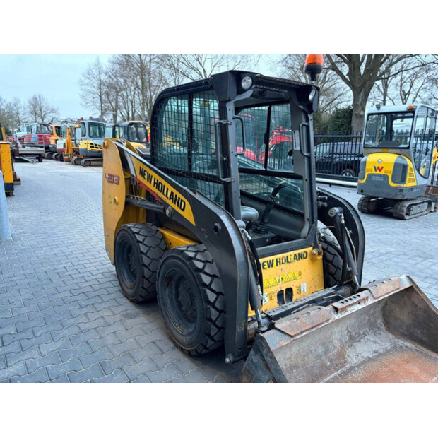 2018 New Holland L213-48891120
