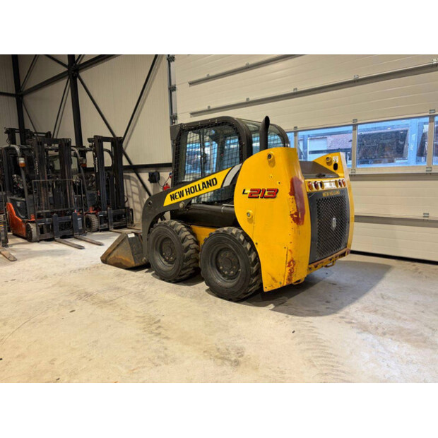 2018 New Holland L213-48891156