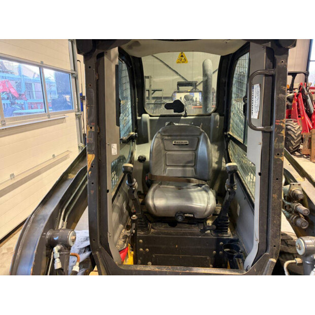2018 New Holland L213-48891165