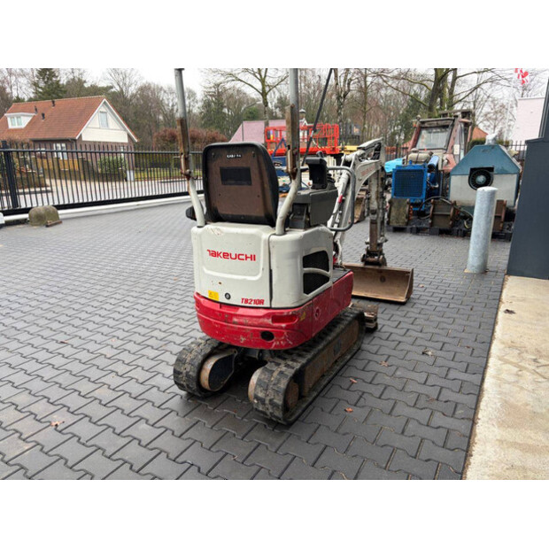 2015 TAKEUCHI TB210R-48891216