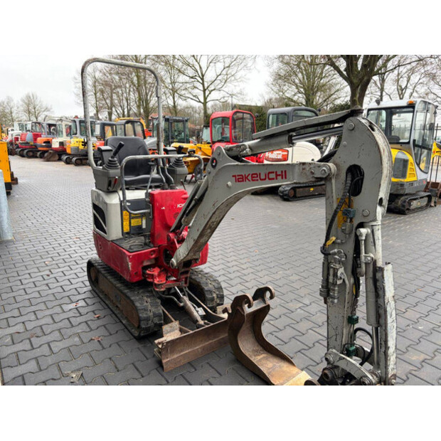 2015 TAKEUCHI TB210R-48891218