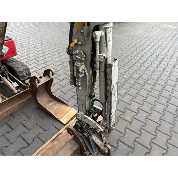 2015 TAKEUCHI TB210R-48891219