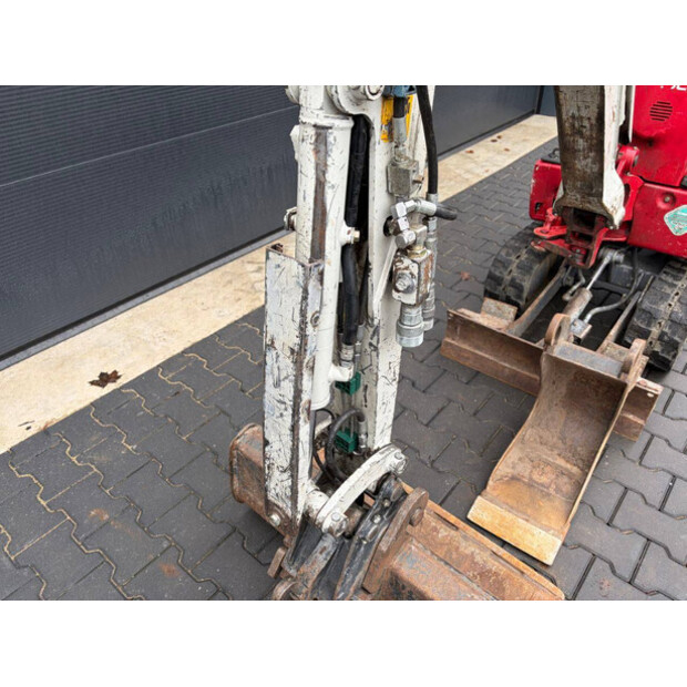 2015 TAKEUCHI TB210R-48891220