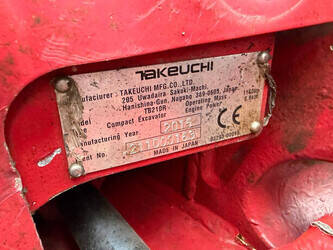 2015-takeuchi-tb210r-1481056-48891221