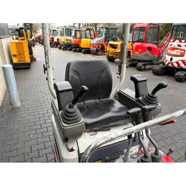 2015 TAKEUCHI TB210R-48891222