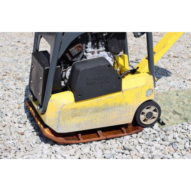 2015 Neuson Vibroplate DPU3050-48891511