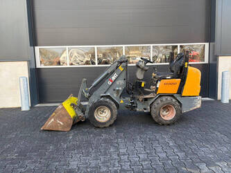 2011-giant-d332st-1481072-48891533